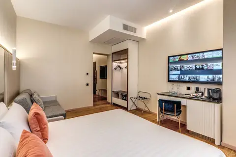 CC Palace Hotel Roma in Rome — foto 16