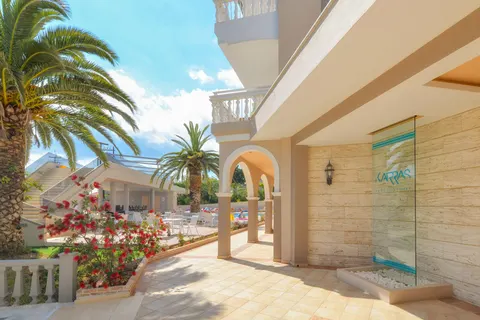 Karras Grande Resort in Arkadii Municipal Unit — foto 2