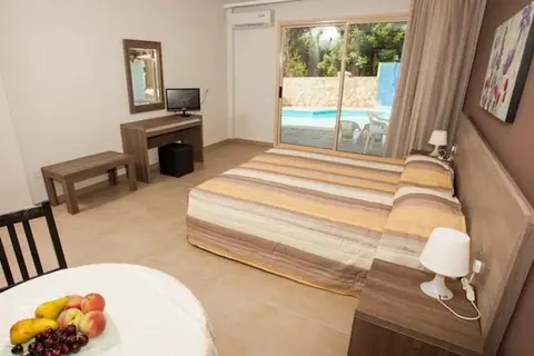 Crystallo Apartments in Paphos, foto 20