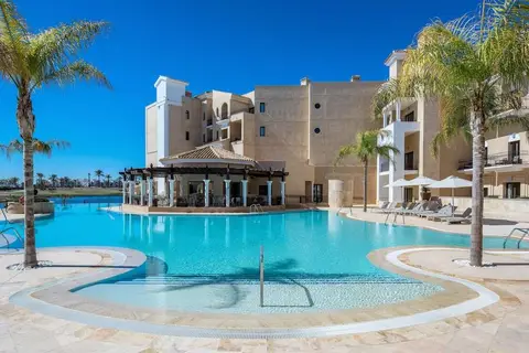DoubleTree By Hilton La Torre Golf & Spa Resort in Roldán
