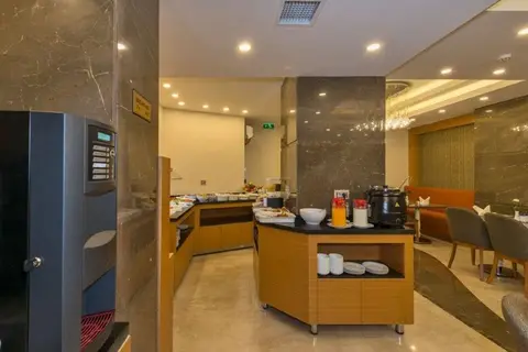 Bisetun Hotel in Fatih — foto 3