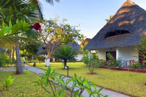 Jaz Adonia in Uroa village — foto 16