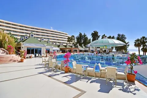 The Grand Blue Sky International in Kuşadası — foto 9