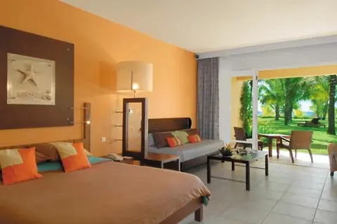 Victoria Beachcomber Resort & Spa in Pointe Aux Biches — foto 18