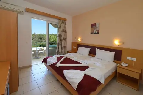 Barbie Hotel-Appartementen in Trianda (Ialyssos), foto 3