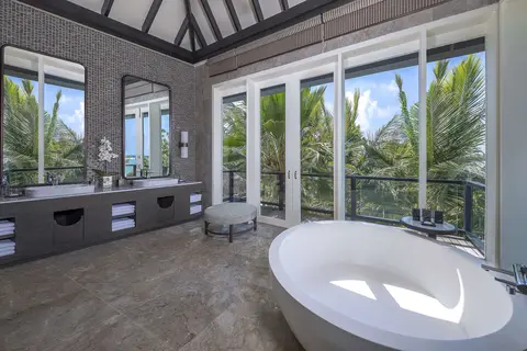 Naladhu Private Island Maldives in Veliganduhuraa — foto 19