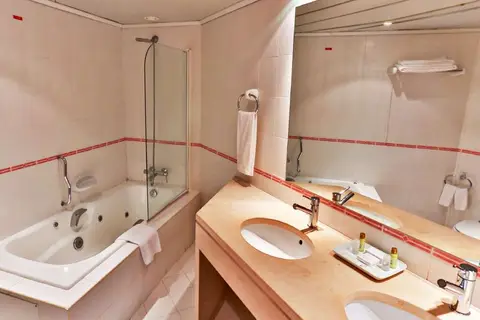 Tryp by Wyndham Lisboa Caparica Mar Hotel in Costa da Caparica — foto 28