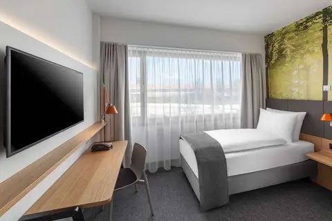 Holiday Inn Munich - Leuchtenbergring in München — foto 4