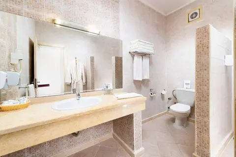 The Three Corners Sunny Beach Resort in الاحياء — foto 29