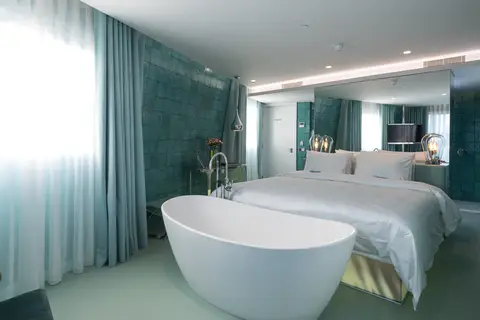 WC Beautique Hotel Lisboa in Almada — foto 26