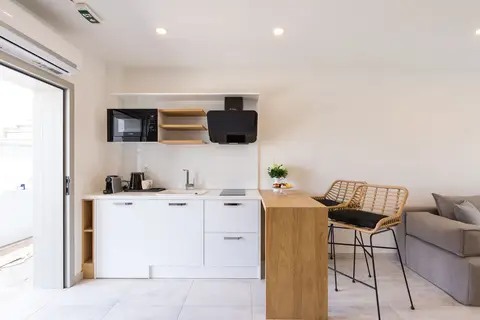 V Luxury Suites in Παλιούρι — foto 15