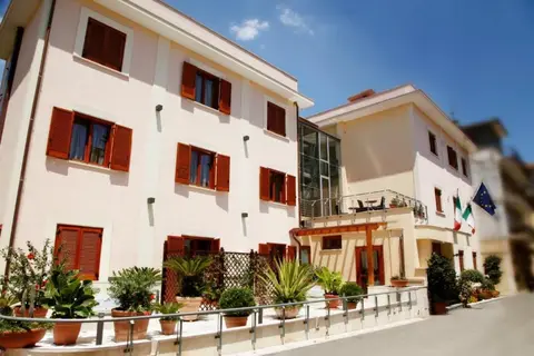 Hotel Diana in Pompeii — foto 2