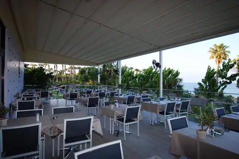 Hotel Cavo Maris Beach in Παραλίμνι — foto 16