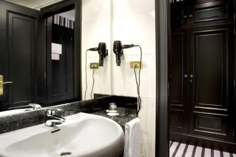 Hotel Clarin in Oviedo — foto 10