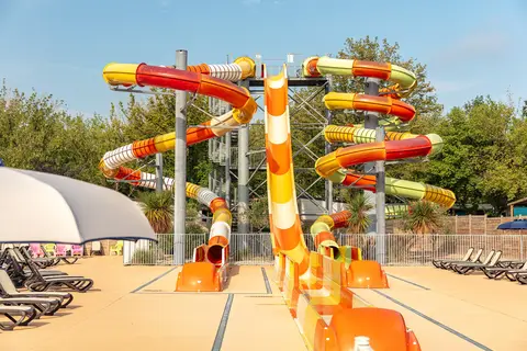 Camping Château De Fonrives in Rives