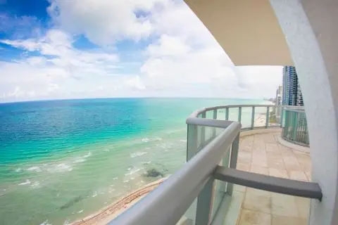 Sole Miami a Noble House Resort in Sunny Isles Beach — foto 3