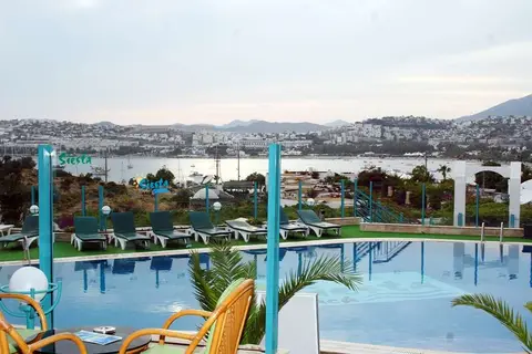 Siesta Beach in Bodrum — foto 19