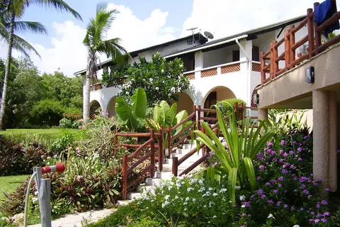 Pinewood Beach Resort & Spa in Kasemeni ward — foto 18