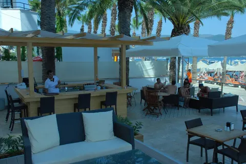 Begonville Beach foto 22