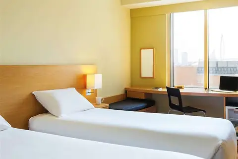 Ibis Dubai Deira City Centre in Dubai — foto 19