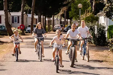 Camping Le Bois De Bayadene foto 9