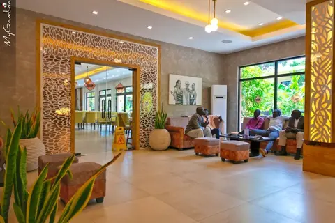 Bakadaji Hotel in Serrekunda — foto 24