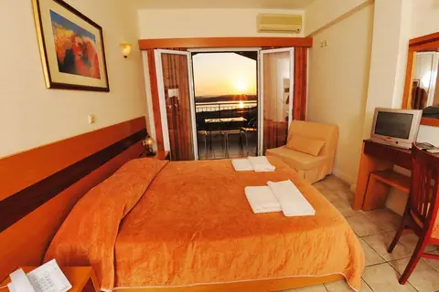 Hellinis Hotel in Korfoe, foto 12