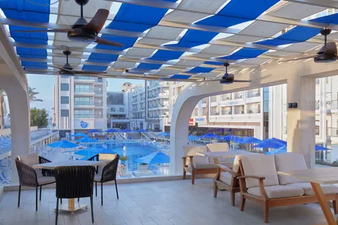 Bellagio Beach Resort & Spa in Al Ahia' — foto 28