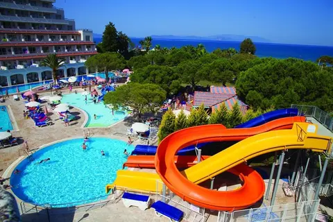 Batihan Beach Resort & Spa in Kuşadası — foto 21