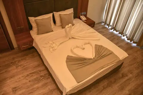 Mimoza Beach Hotel in Yeniboğaziçi — foto 11