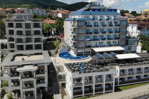 Paraizo Beach in Обзор — foto 16