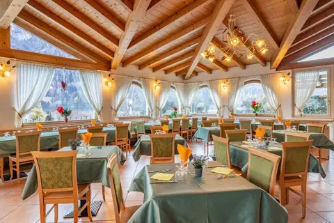 Hotel Monclassico in Commezzadura — foto 3