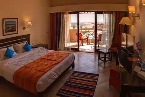 Viva Blue Resort & Diving in Coraya Divers Naga Bay — foto 4