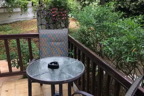 Petite Morfo Hotel in Καλύβια — foto 8