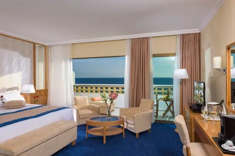 Constantinou Bros Athena Royal Beach Hotel in Paphos — foto 12