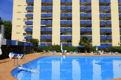 Alboran Apartments by Rentalmar in Salou — foto 15