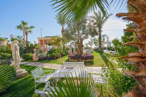 Antique Roman Palace Museum Hotel in Alanya