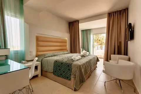Leonardo Cypria Bay in Geroskipou — foto 12