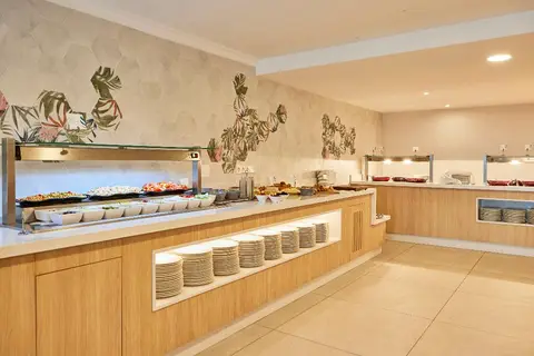 Universal Aparthotel Don Camilo in Sant Elm — foto 3