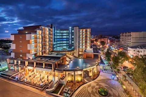Novel Centre Point Hotel in Gazimağusa
