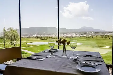 Exe Las Margas Golf in Pyreneeën — foto 9