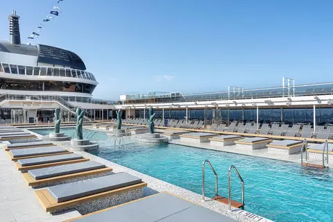 8 dg cruise &Noord Europa MSC Euribia in Alesund — foto 4