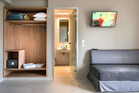 Sunday Hotel in Ιαλυσός — foto 12