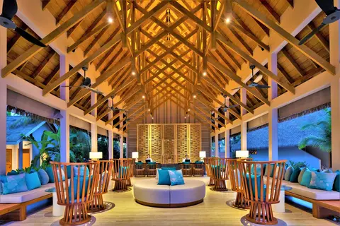 Emerald Faarufushi Resort & Spa in Rah Gili Maldives — foto 15