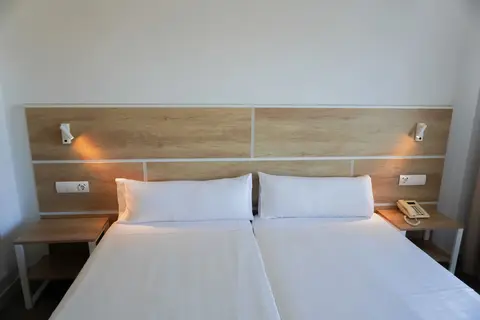 ENDLSS Beach & Discohotel in Cala de Bou, foto 14