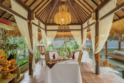 Puri Sunia Resort Bali in Tegallalang — foto 7