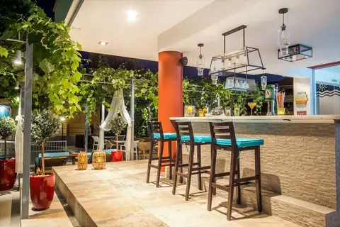 Thalassies Nouveau in Λιμενάρια — foto 18