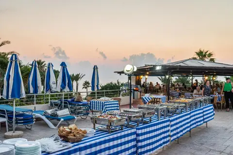 Helios Bay Hotel and Suites in Paphos — foto 10