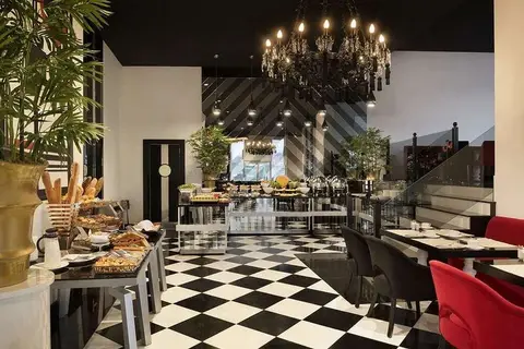 Ramada Hotel & Suites by Wyndham Istanbul Sis in Şişli — foto 6