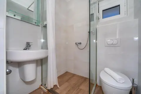 Apartments Fortunella in Petrovac na Moru — foto 9